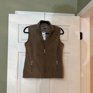Karen Scott Sport vest NWT Size PS